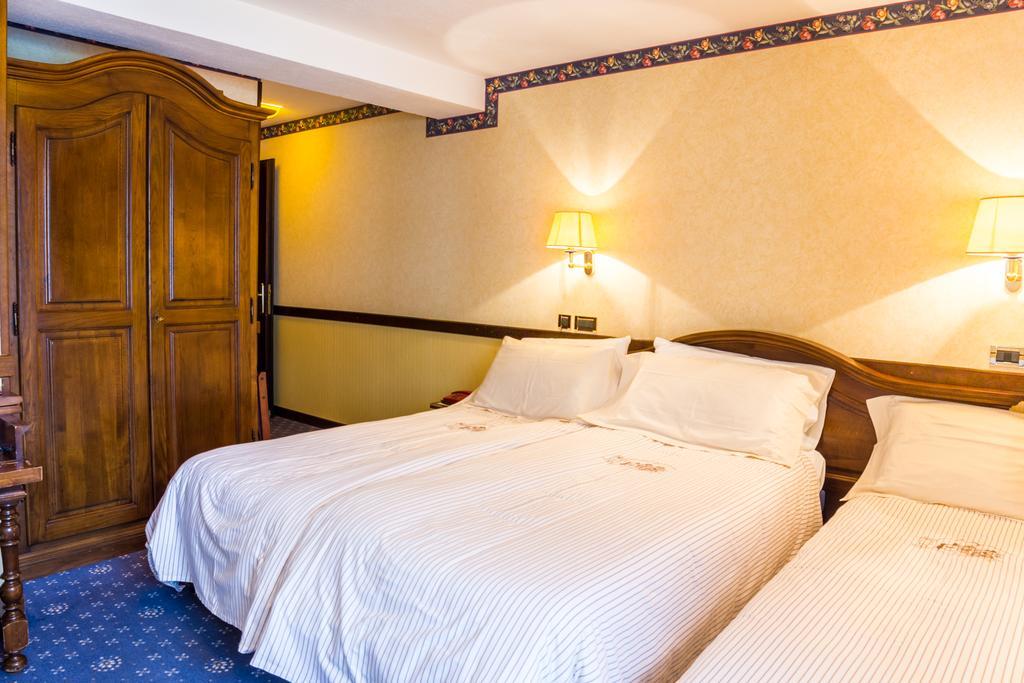 Hotel Petit Prince Antagnod Exterior foto