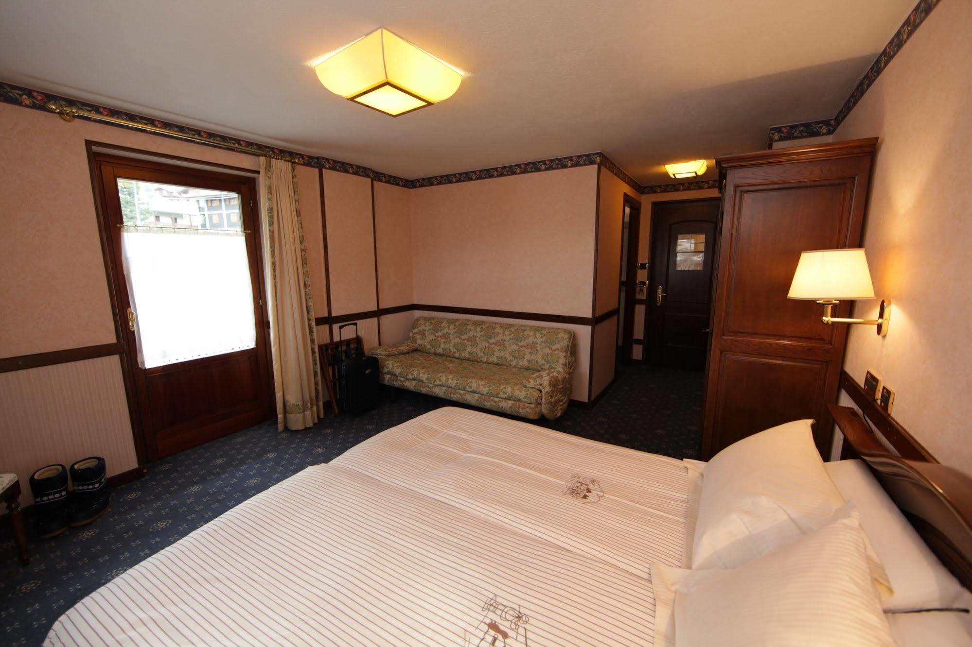 Hotel Petit Prince Antagnod Exterior foto